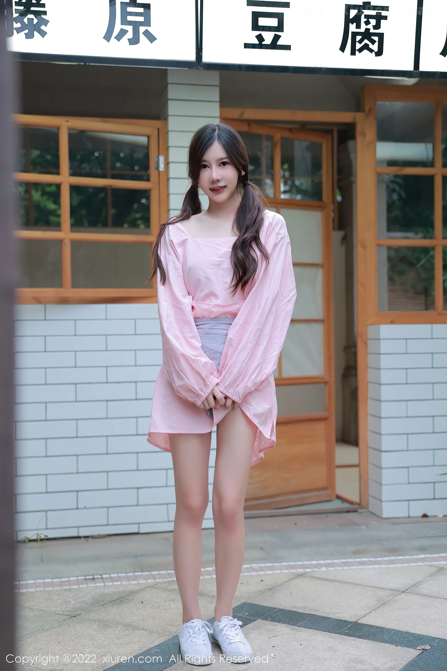 图片[3]-[XiuRen秀人网] VOL.5697 模特尹甜甜豆腐店拍摄粉色服饰秀完美身材露性感美腿迷人写真52P-秀人网官方网站